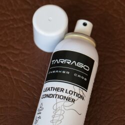 Sneaker Leather Lotion Conditioner  balsam ochronny, stworzony z myślą o pielęgnacji różnorodnych rodzajów skóry - od gładkiej po syntetyczną, lakierowaną i winylową.