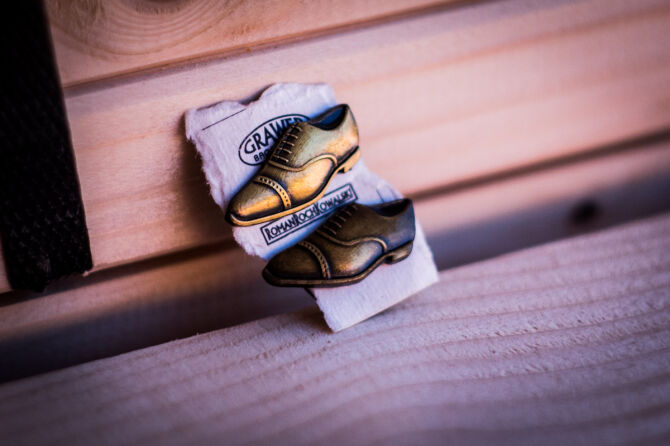 Znaczek Stowarzyszenia But w Butonierce