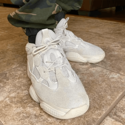 Sznurówki do butów do biegania, sznury, lace, laces. Custom, customizacja. Rzemyki, rzemienie. Sznurófki. Sznuruwki. Beżowe sznurówki Lacelab. Beżowe sznurowadła Lace lab.