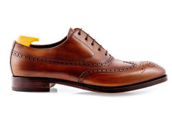 TLB 531 old england marron. Eleganckie obuwie z ażurkami i dekoracyjnymi zdobieniami koloru brązowego typu brogues na  skórzanej podeszwie. Szyte metodą goodyear welted.