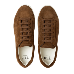 Buty premium dla mężczyzn – brązowe sneakersy Beta z anatomicznym kopytem i dopasowaną kolorystycznie podeszwą dla spójnego, minimalistycznego looku.