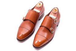 Obuwie szyte z najwyższej jakości skóry cielęcej licowej. Obuwie garniturowe, ślubne, biurowe, biznesowe. TLB Mallorca Shoes double monks 506 Vegano Cuero