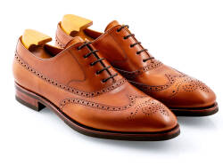 Jasno brązowe luksusowe eleganckie obuwie męskie z ażurkami i dekoracyjnymi zdobieniami TLB 531s old england cuero typu brogues