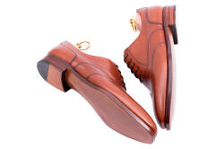 Jasno brązowe eleganckie stylowe jasno brązowe buty klasyczne TLB Mallorca Artista 106 vegano cuero typu brogues.