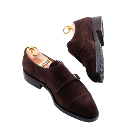 Zamszowe eleganckie obuwie koloru ciemno brązowego typu double monks z gumową podeszwą. Szyte metodą ramową. Yanko shoes 14306 testa moro