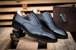 Luksusowe obuwie Yanko 14433 boxcalf negro na podeszwie skórzanej. Szyte metodą pasową.