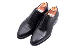 Buty typu boxcalf koloru czarnego z najwyższej jakości skóry cielęcej. TLB artista shoes, buty eleganckie, buty stylowe, buty eleganckie.