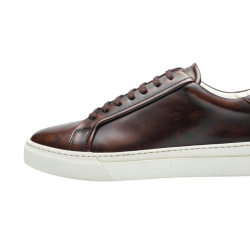 Sneakersy TLB S2 brązowe skórzane – ręcznie wykonane w Hiszpanii, styl smart casual, komfort, elegancja i nowoczesny design na co dzień.