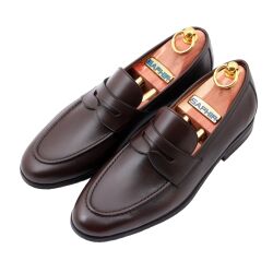 Klasyczne ciemnobrązowe skórzane loafersy męskie.TLB MALLORCA Sacchetto 2034 F R111 Funchal Marron