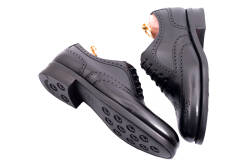 czarne skórzane eleganckie stylowe buty klasyczne Patine 77028 starcalf black typu brogues.