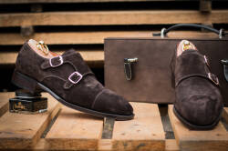 Zamszowe obuwie eleganckie, biznesowe, biurowe, okolicznościowe, gyw, męskie yanko 14306 double monks testa moro