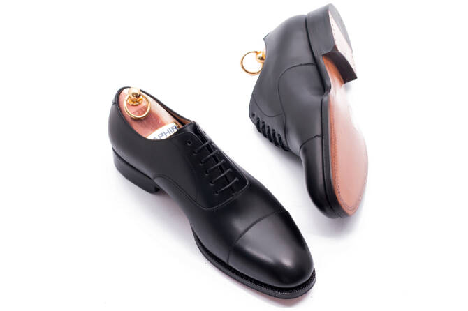 Czarne eleganckie stylowe czarne buty klasyczne Yanko boxcalf negro 14055 typu oxford. Buty eleganckie, stylowe, formalne, okolicznościowe, biurowe, ślubne. Yanko shoes, TLB Mallorca, Patine shoes.