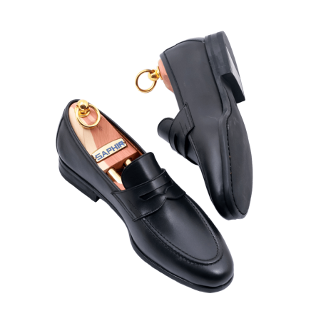 Klasyczne czarne skórzane loafersy męskie.TLB MALLORCA Sacchetto 2034 F R111 Funchal Negro