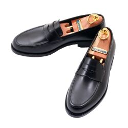 Stylowe mokasyny męskie TLB WAYNE 718 F w kolorze czarnym – ponadczasowy model do garnituru i nie tylko.