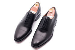 Czarne eleganckie obuwie typu oxford marki yanko. Buty męskie klasyczne szyte metodą goodyear welted. Obuwie biznesowe, ślubne dla gentlemana.
