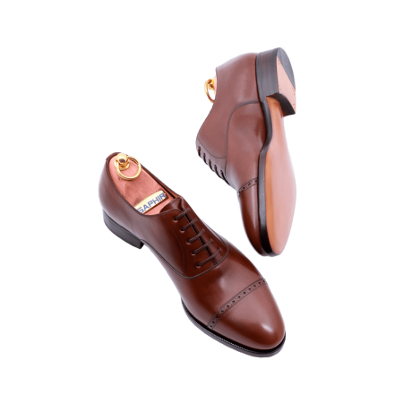 Buty brązowe typu vegano brown idealne dla gentlemana idealne na uroczystości ślubne. Artista shoes, buty eleganckie, buty stylowe, buty biurowe, buty okolicznościowe. 