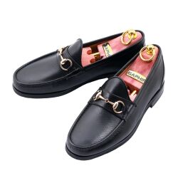 Komfortowe skórzane czarne loafersy na gumowej podeszwie TLB Mallorca 2502 hatch grain negro wykonane metodą blake